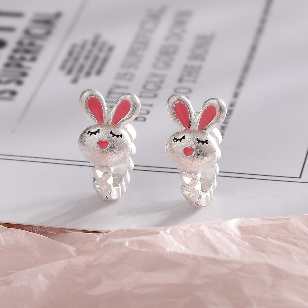 Розовая пряжка в виде ушка кролика Супер милая девушка мультяшная улыбка маленький белый кролик серьги серьги персонализированные серьги-гвоздики любовь анти-потеряшка