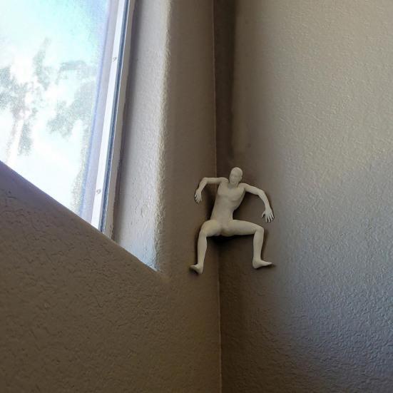 Испуганный человек, украшение угла стены, домашний офис, гостиная, восхождение, испуганный человек, настенная скульптура, статуя из смолы, статуэтка, настенное искусство, орнамент