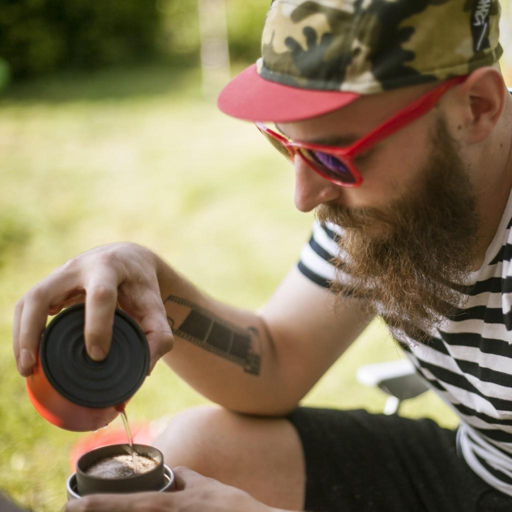 Портативная кофеварка Cafflano, уличная ручная капельная кофемолка, тонкая регулируемая кружка с фильтром без бумаги, в комплекте, красная, 9 x 9 x классический подарочный подарок 19,5 см