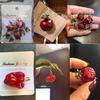 Модный Эмалированный Брошь-Фрукт Красный Гранат для Женщин Зеленый Лист Вишни Броши Зажим на Лацкан Костюма Значки для Одежды Шарфа