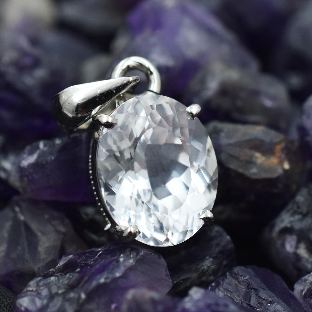 Silver Pendant White Sapphire Natural 20.45 Ct Oval Cut Loose Gemstone CERTIFIED AR-3640-Sa