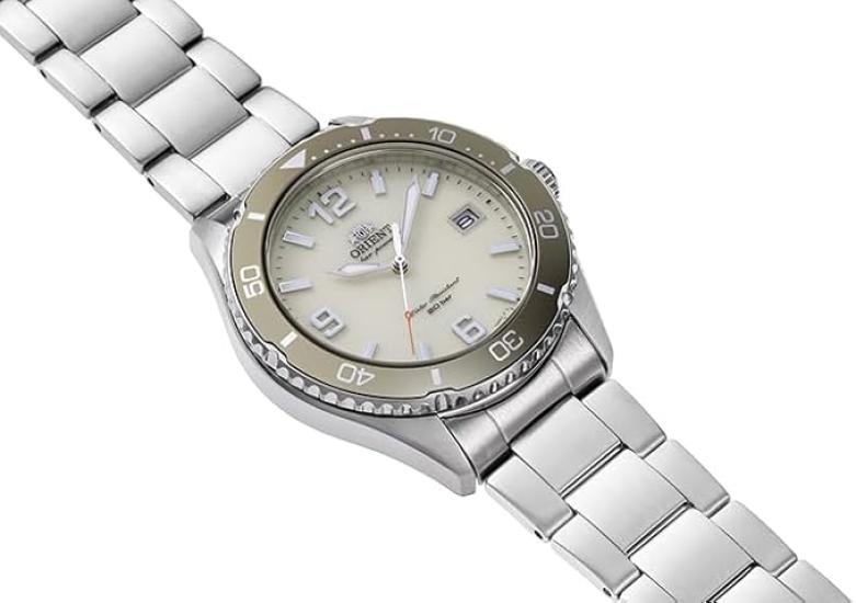 Orient Mako 40 RN-WJ0003S Солнечные кварцевые часы Цвет циферблата: слоновая кость Сапфировое стекло
