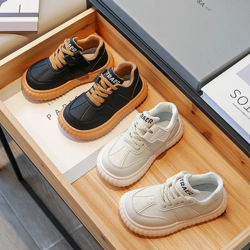2024 Детская повседневная обувь для девочек и мальчиков, осенняя новая мода в корейском стиле, мягкая подошва, нескользящая, универсальная кожаная обувь