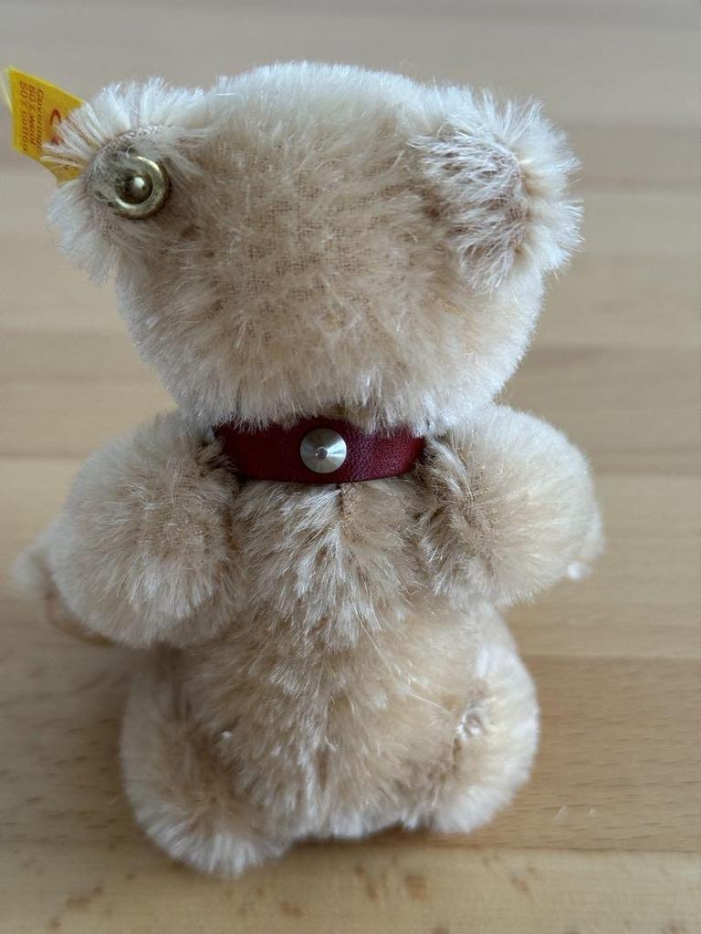 [USED] German Steiff teddy bear wearing a bell collar, rare stuffed toy