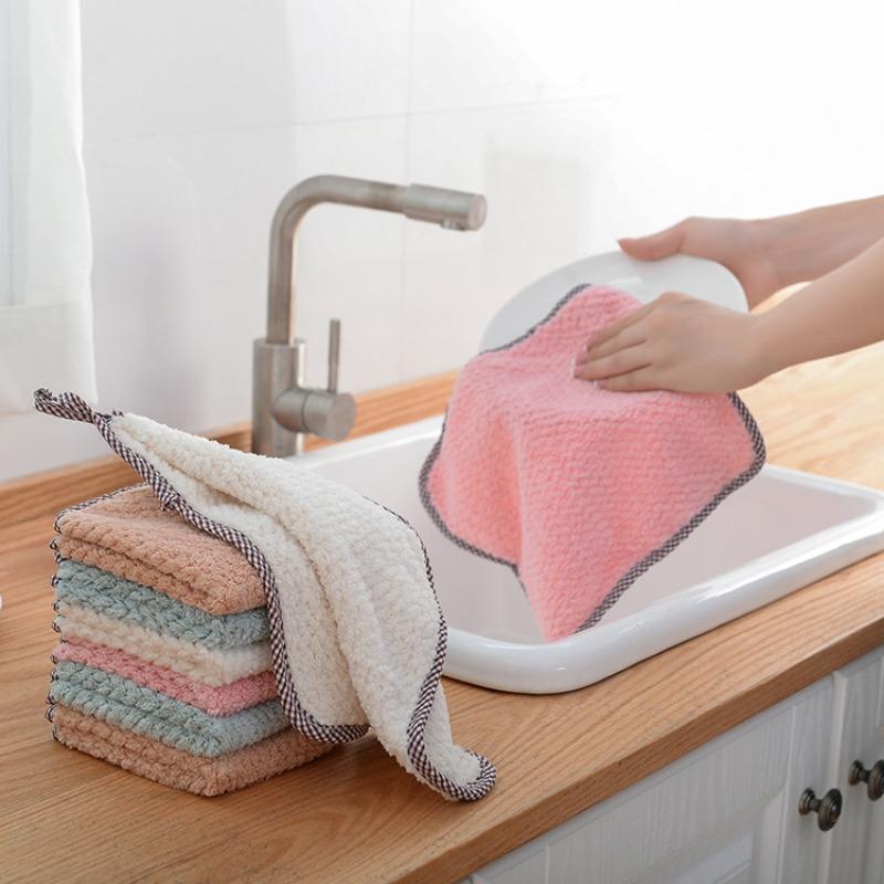 Hanging coral fleece towel pineapple pattern cleaning towel lint-free absorbent cloth dish cloth cleaning cloth