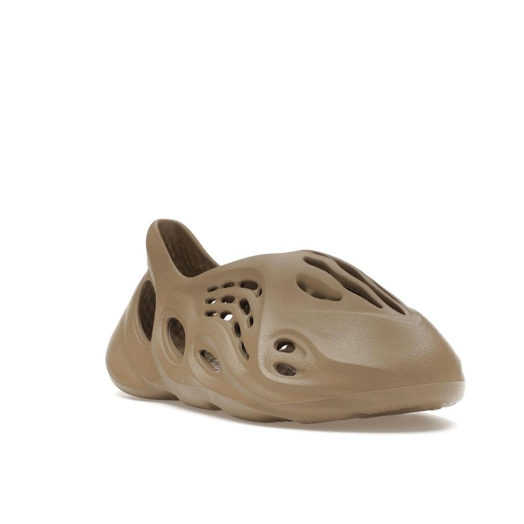 Adidas Кроссовки унисекс Yeezy Foam Runner Stone Taupe Tan ID4752