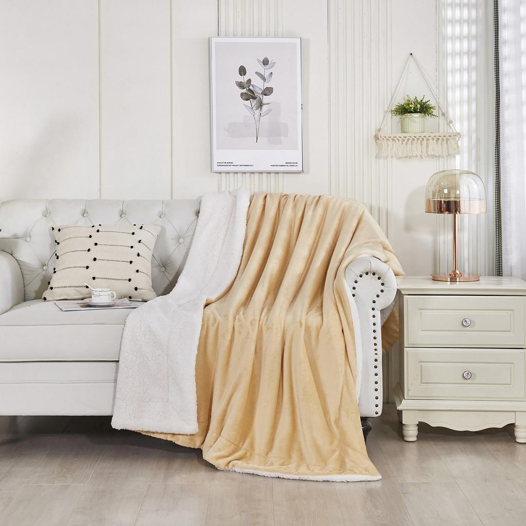 Современное минималистичное полиэстеровое плюшевое одеяло для дома, обеспечивающее тепло и комфорт