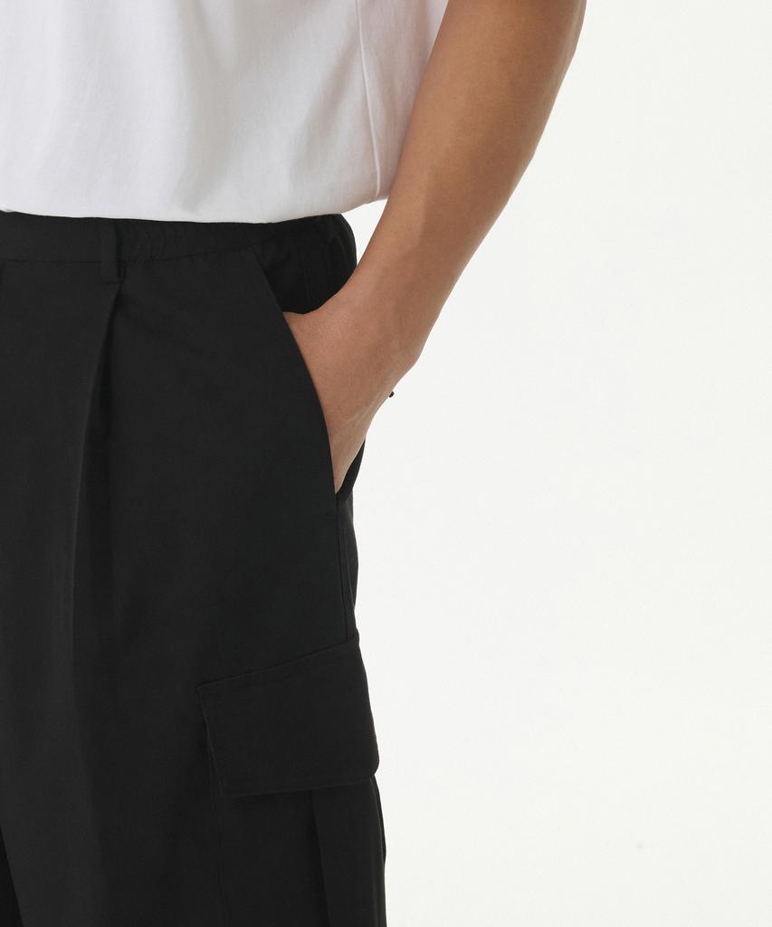MUSINSA STANDARD Parachute Banding Cargo Slacks [Black]