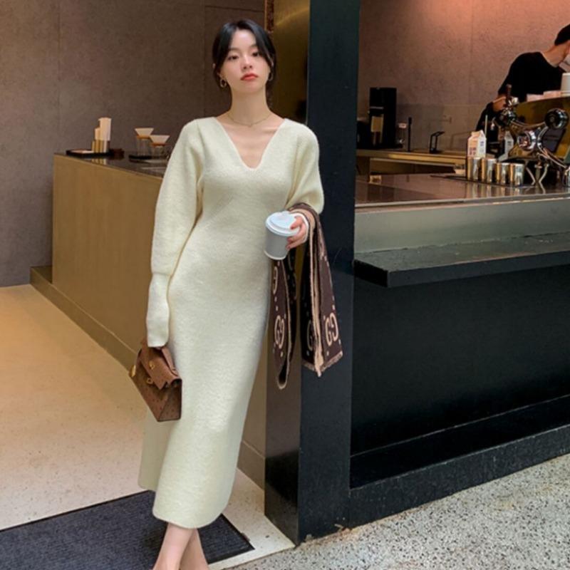 Осень и зима новая женская одежда мода высококлассный дизайн темперамент стройнящее ретро омолаживающее черное платье