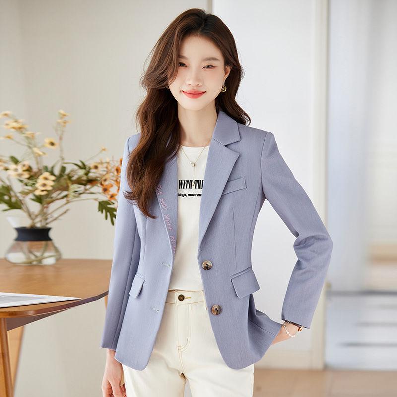 Модный и элегантный женский короткий пиджак на все случаи жизни