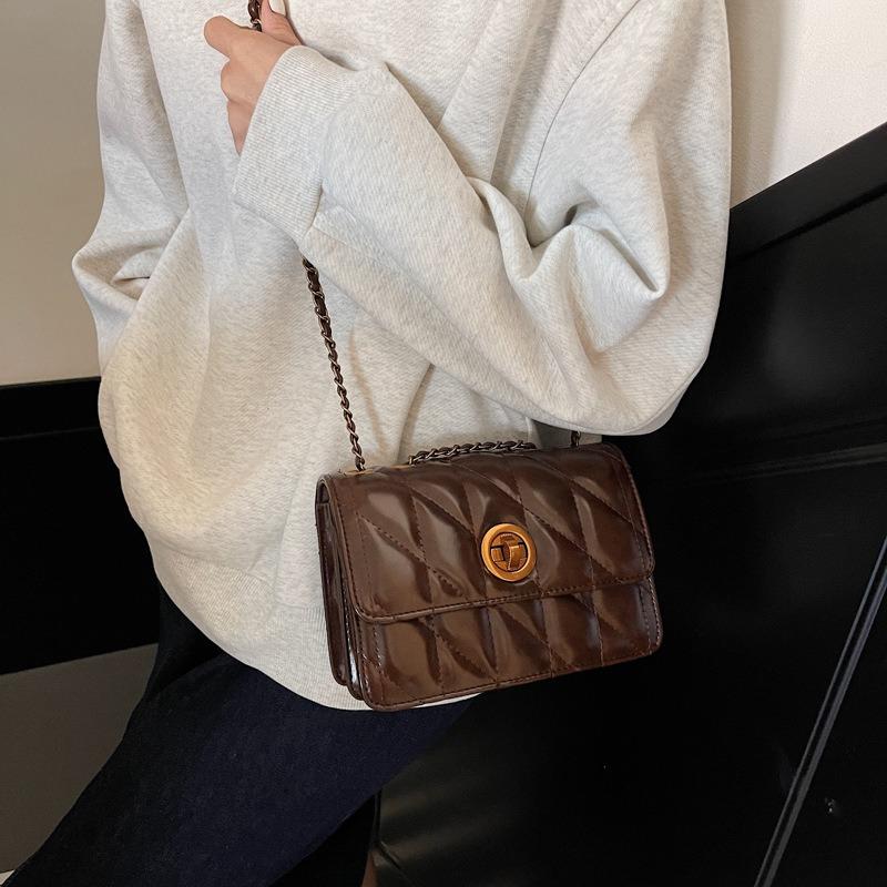 Сумка-цепочка ромбовидной формы женская новая популярная универсальная на плечо, мессенджер, высококлассная дорожная маленькая квадратная сумка