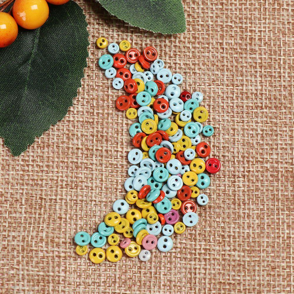 Новейшая многоцветная металлическая пуговица с двумя отверстиями, мини-пуговицы для кукол, швейные принадлежности, круглая пряжка