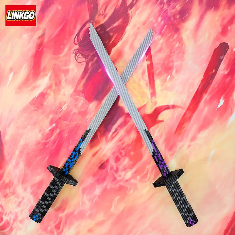 Меч из строительных блоков