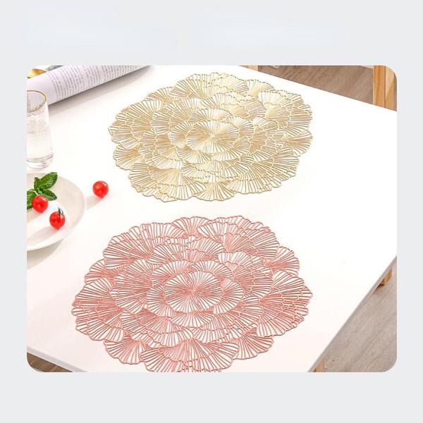 1pc Floral European-style Placemats PVC Hollow Bronzing Table Mats Hotel Thermal Insulation Non-slip Coffee Coasters Steak Plate Mats
