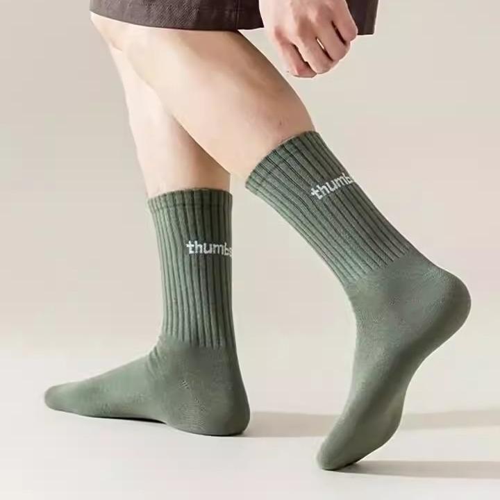 Носки средней длины для пар, дезодорирующие, впитывающие пот, спортивные баскетбольные носки с буквами, дышащие мужские носки для мальчиков на распродаже