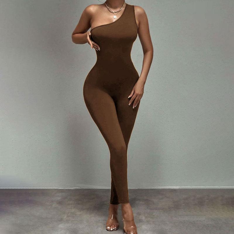 Женский летний облегающий спортивный комбинезон с косыми плечами