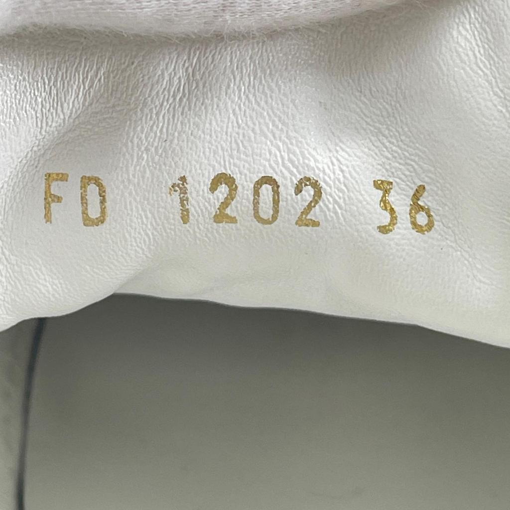 Great LOUIS VUITTON sneakers Timeout line LV rhinestone embellishment white Used