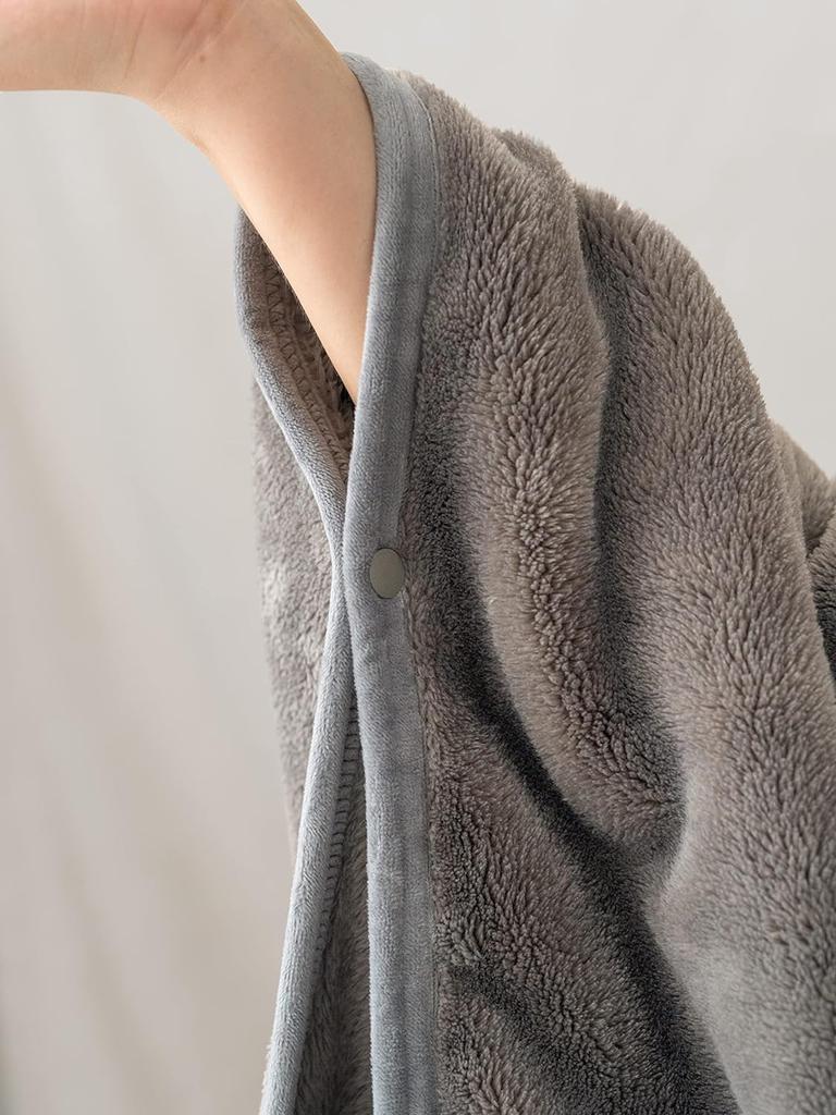 Soft Comfortable Cover Blanket Light Plush Flannel Blanket Warm Plush Sofa Bed Holding Blanket