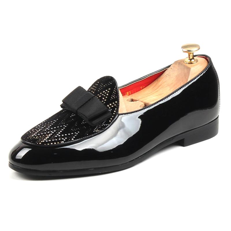Fashion Designer Men Black Bowtie Patent Leather Slip On Casual Shoes Gentleman Formal Wedding Dress Homecoming Footwear Zapatos Hombre