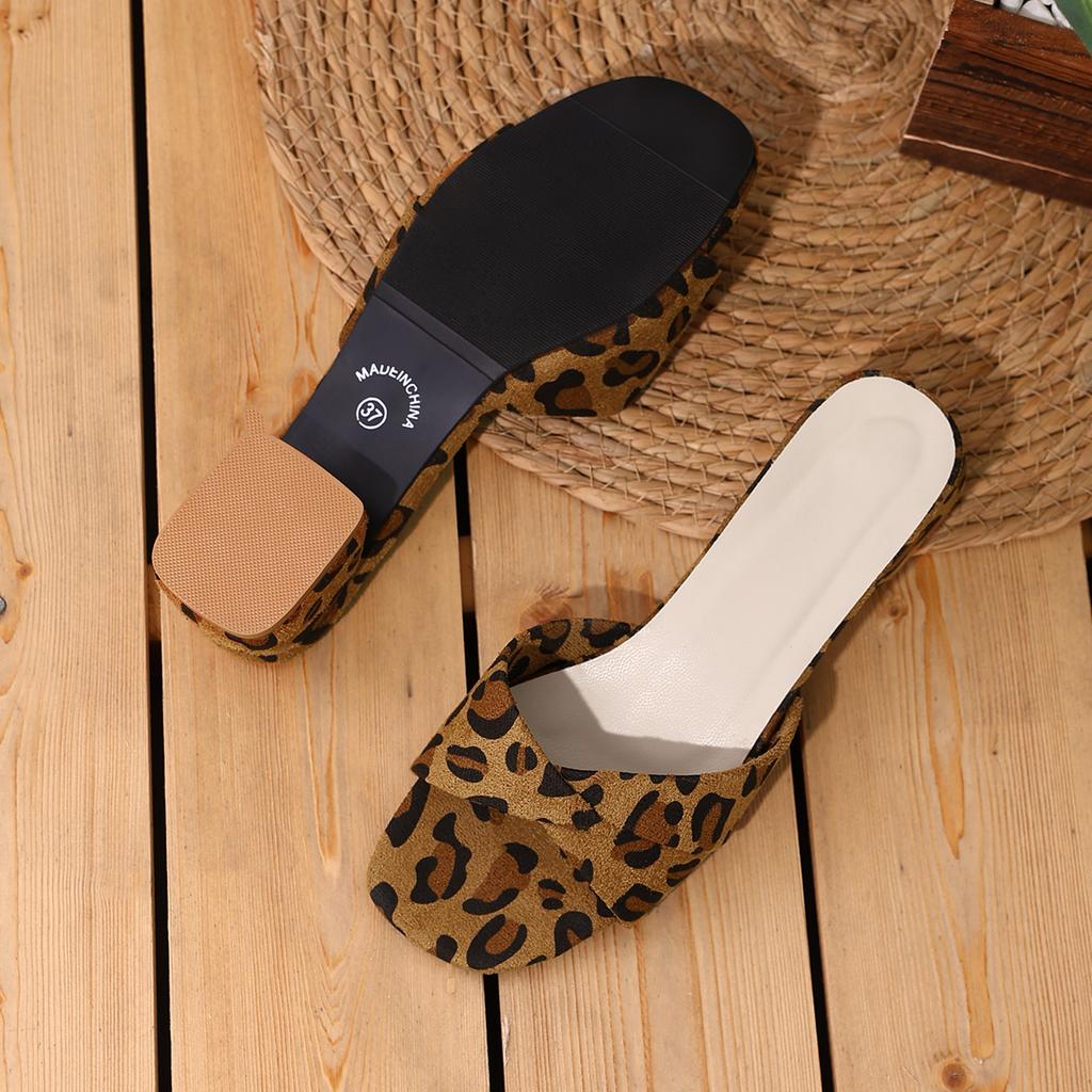 Женские шлепанцы с квадратным носком на высоком каблуке для улицы 2025 весна плюс женские туфли сандалии на треугольном толстом каблуке банкетные сандалии