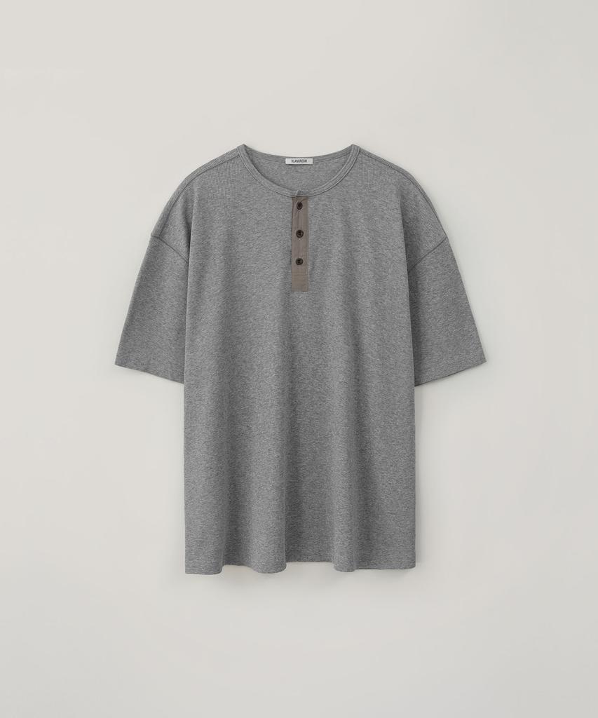 BLANKROOM Noble Henley Neck Half Tee_Melange Gray