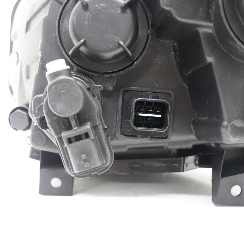 Jiangling Baodian Pickup Headlight Assembly with Electric Adjustment for PLUS15 Model 4D30 Engine (EP1-13005-AF)
