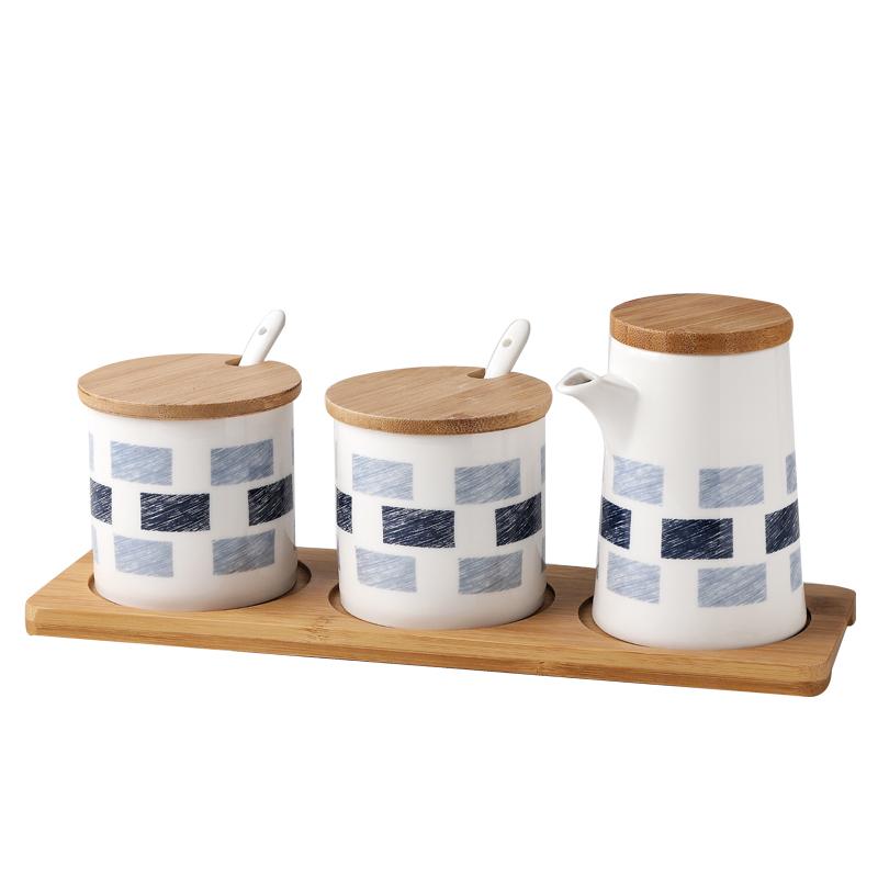 Главная Керамика Набор баночек для специй Комбинация палочек для еды Подставка для слива Масленка Солонка Коробка для приправ Набор из трех предметов Контейнер для специй