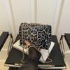 Простая и модная сумка-мессенджер на плечо с леопардовым принтом 2025 осень новая простая в иностранном стиле ретро цепочка маленькая квадратная сумка