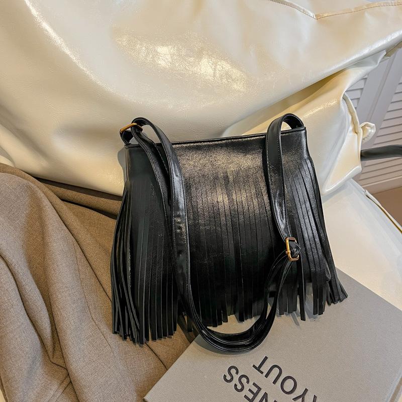 Осенне-зимняя ретро сумка с бахромой, женская новая повседневная универсальная сумка-мессенджер, замшевая сумка-ведро