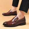 2025 New Leather Shoes Men's Business Dress Casual Shoes Crocodile Pattern Men's British and Korean Version Pointed Head Large Size Shoes