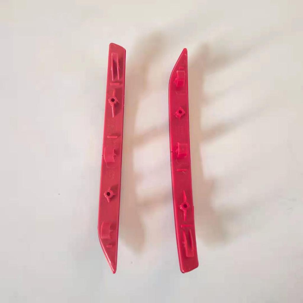 Красный светоотражающий лист для BMW 3 серии F35 (Номера деталей. 63147400209, 63147400210)