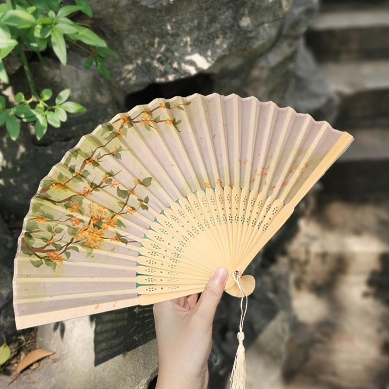1Pc Silk Folding Fan Party Gift With Tassels Chinese Art Crafts Bamboo Fans Vintage Home Decorations Dance Photo Props Hand Fan