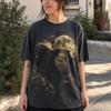 Vintage Howling Black Cat Halloween Comfort Tee