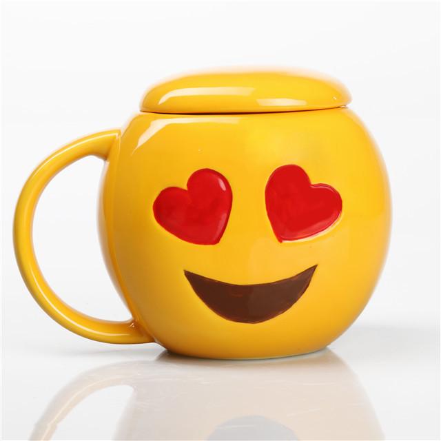 Мультяшная керамическая кружка-эмодзи с улыбающимся лицом и крышкой для офисного использования