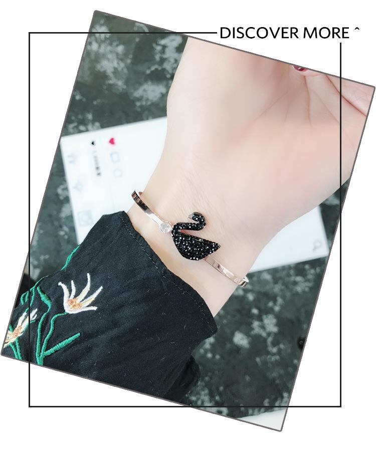 Женский титановый стальной открытый браслет-манжета с покрытием из розового золота и бриллиантами