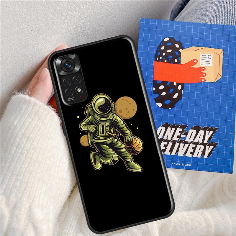 Чехол Космический Данк Астронавт для Xiaomi Redmi Note 8 9 10 11 Pro 8T 9S 10S 11S Redmi K50 K40 Gaming 9A 9C 9T 10C