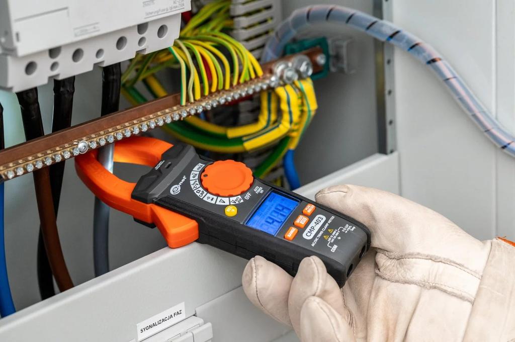 CMP-403 Digital Clamp Meter