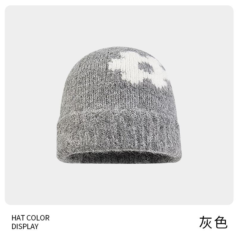 Cute little flower knitted hat showing face small hat women's autumn and winter wool hat windproof and warm headhat versatile cold hat