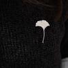 Vintage Ginkgo Leaf Brooch Elegant Metal Glossy Corsage Ornament  Western-style Clothes