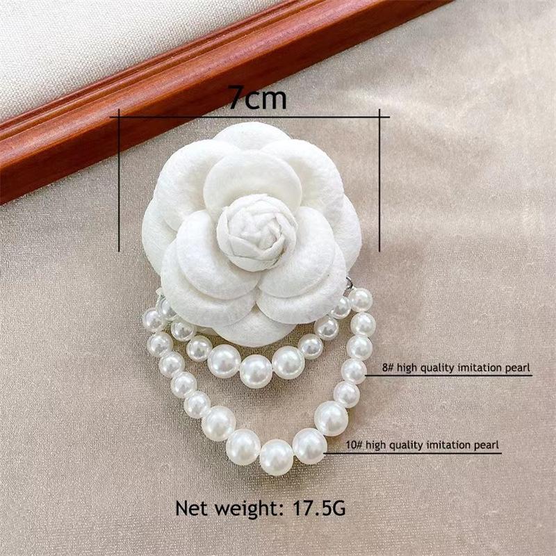 Multicolor Camellia Brooch Women Retro White Black Red Pink Wool Scarf Buckle Girls Pearl Brooches Elegant Jewelry Accessories