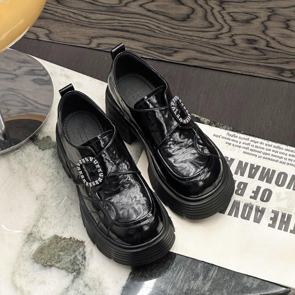 2025 осень новые кожаные лоферы на платформе с увеличением высоты женские в британском стиле маленькие кожаные туфли универсальные повседневные одинарные туфли женские