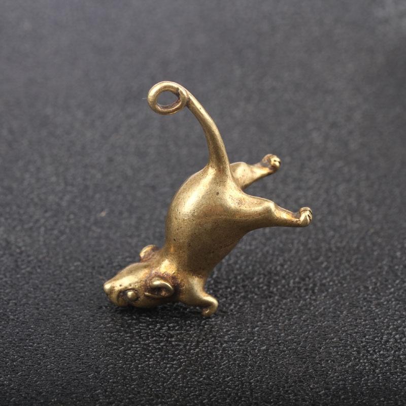 Vintage Brass Cute Cartoon Rat Car Keychain Pendants Copper Long Tail Mouse Key Ring Hanging Trinkets Chinese Rat New Year