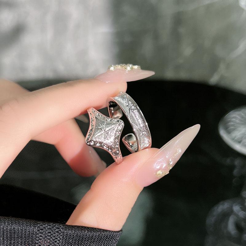 Antique rhombus star brushed individual opening ring, female star ribbed light neutral wind simple and versatile couple ring