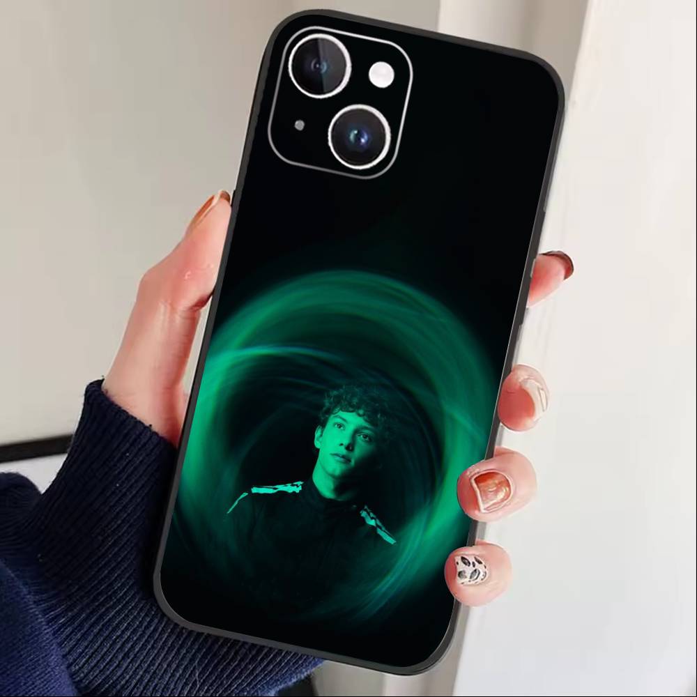 Чехол для телефона L-Kimi Cool A-Antonelli для iPhone 17, 16, 15, 14, 13, 12 Plus, Max Мягкий силиконовый черный чехол