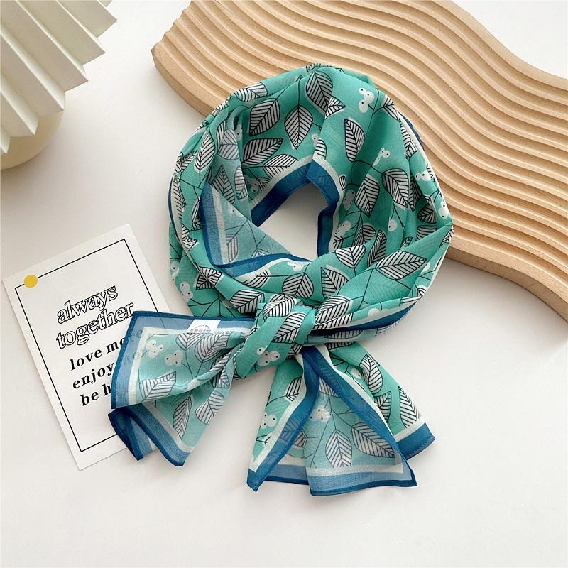 Spring and Summer Fashion Womens Scarf Luxury Designer Beach Scarf Cover-ups Flower Printing Hijab Decorate Scarf