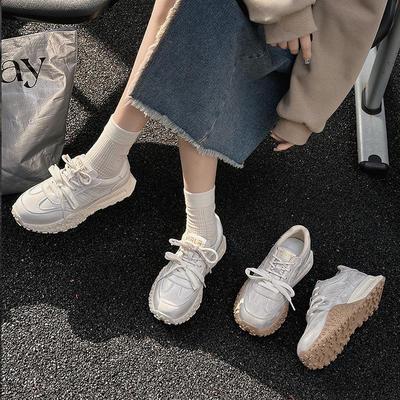 Женские кроссовки из белой кожи в стиле ретро 2025 года: Универсальные, легкие, на толстой подошве в стиле «Форрест Гамп»