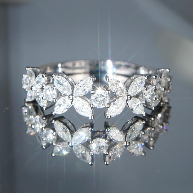 Xiaomi Huitan Aesthetic Women Rings Flower Shaped Design with Shiny Cubic Zirconia Fashion Accessories for Party Jewelry Exquisite Ring