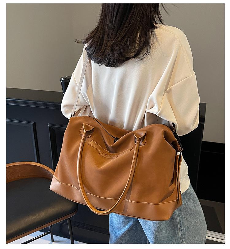 Casual Solid Travel Tote Bag 2025 High Quality Leather Shoulder bags for Women Large Capacity Fashion Commuting Crossbody Bags
