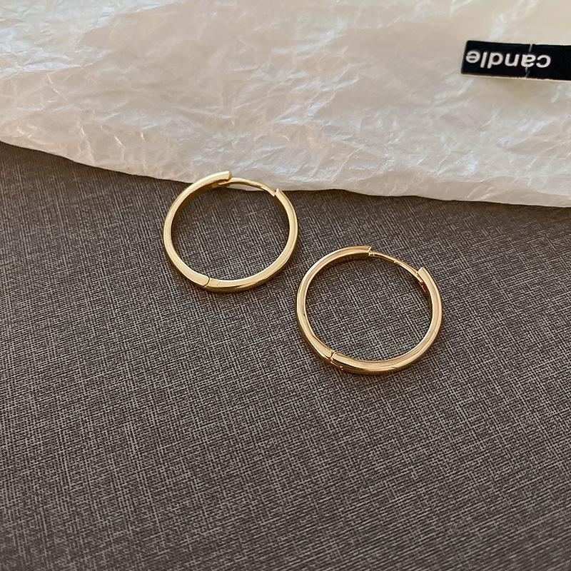 Циркониевые серьги-каффы с перламутром в виде солнечных лучей: Элегантные, Универсальные Серьги для Женщин.