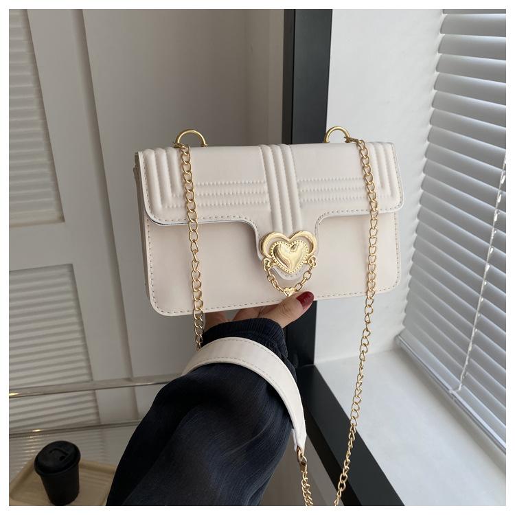 Женская сумка Маленькая квадратная сумка Love Chain Сумка через плечо Сумка-мессенджер в иностранном стиле Модные аксессуары Женская сумка